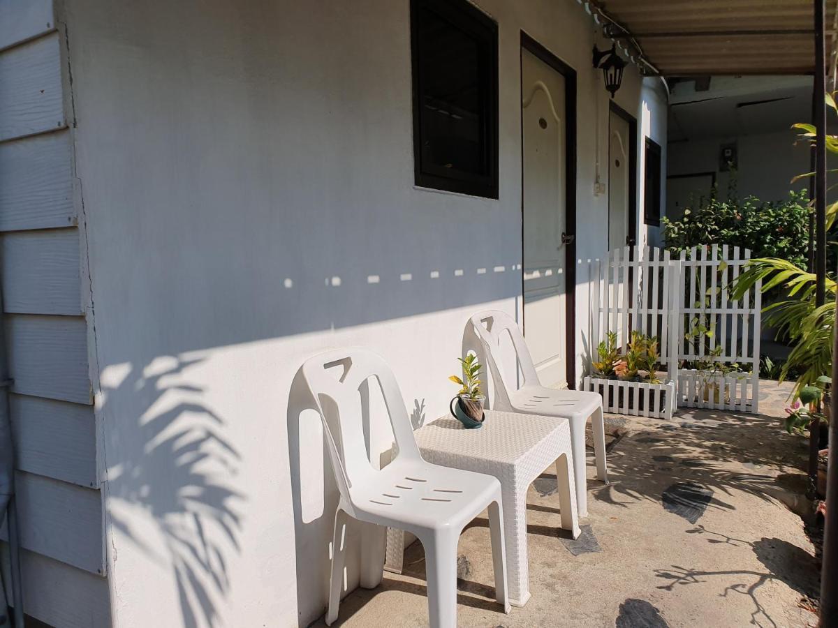 P.California Inter Hostel Nang Rong Exterior photo