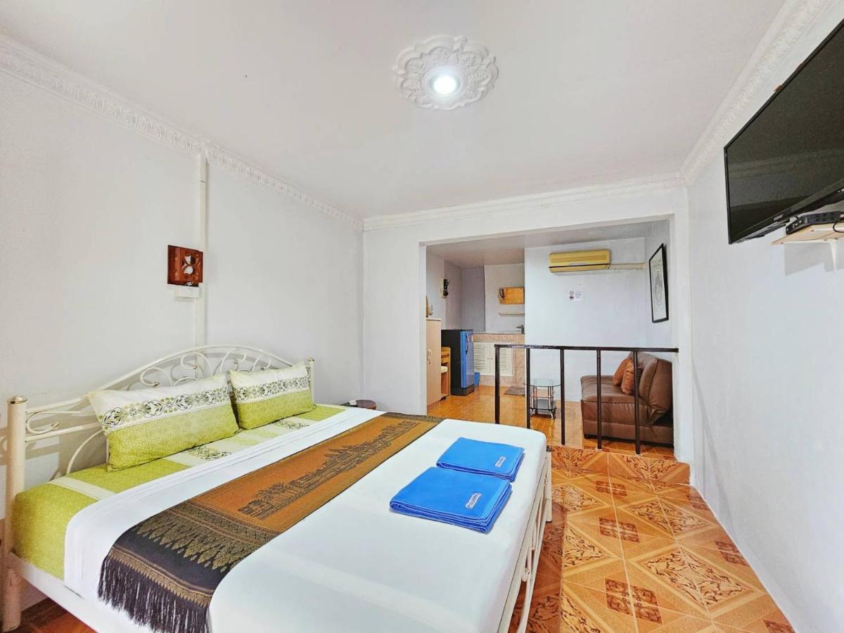 P.California Inter Hostel Nang Rong Exterior photo