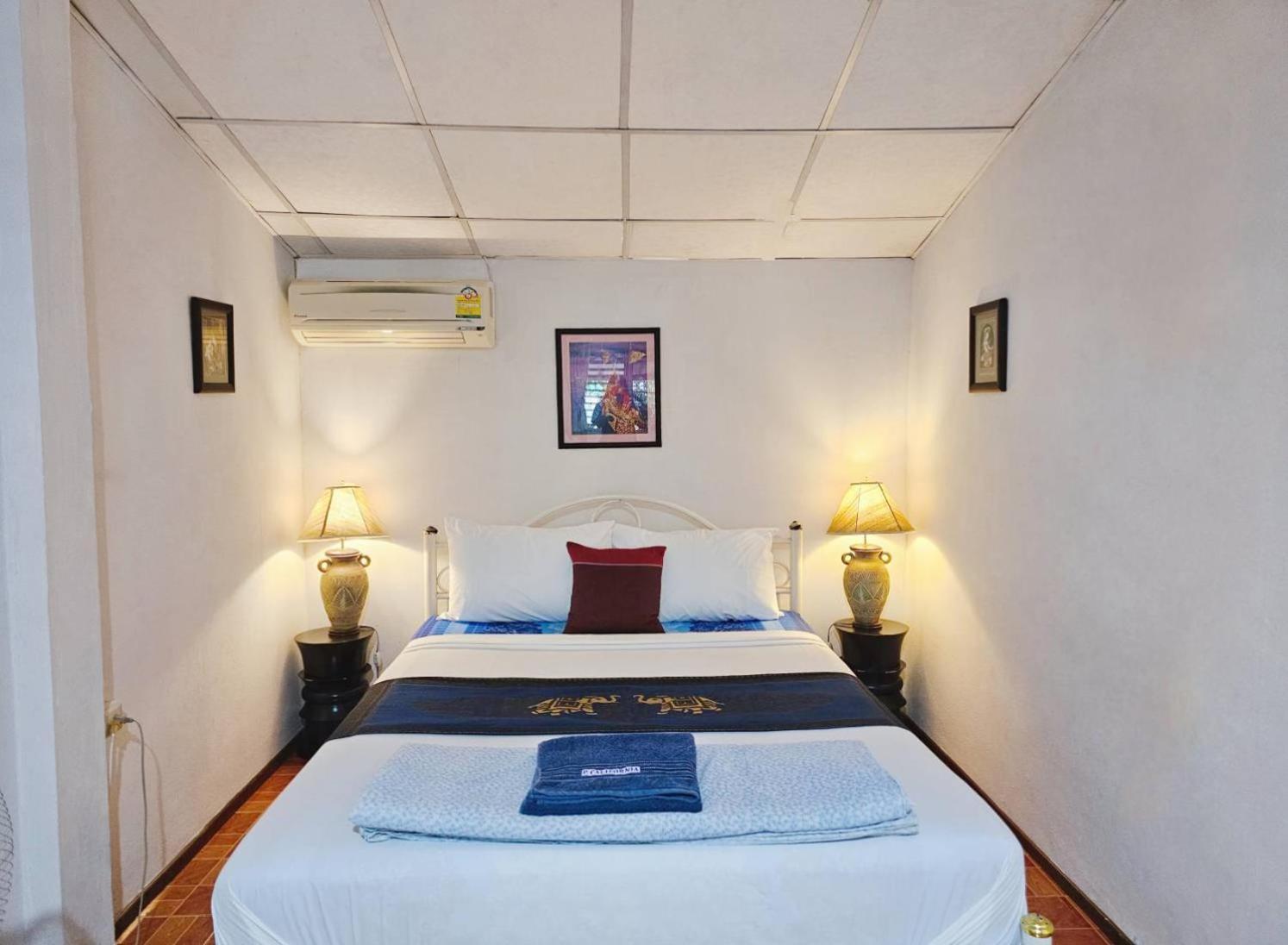 P.California Inter Hostel Nang Rong Exterior photo