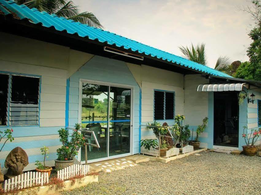 P.California Inter Hostel Nang Rong Exterior photo